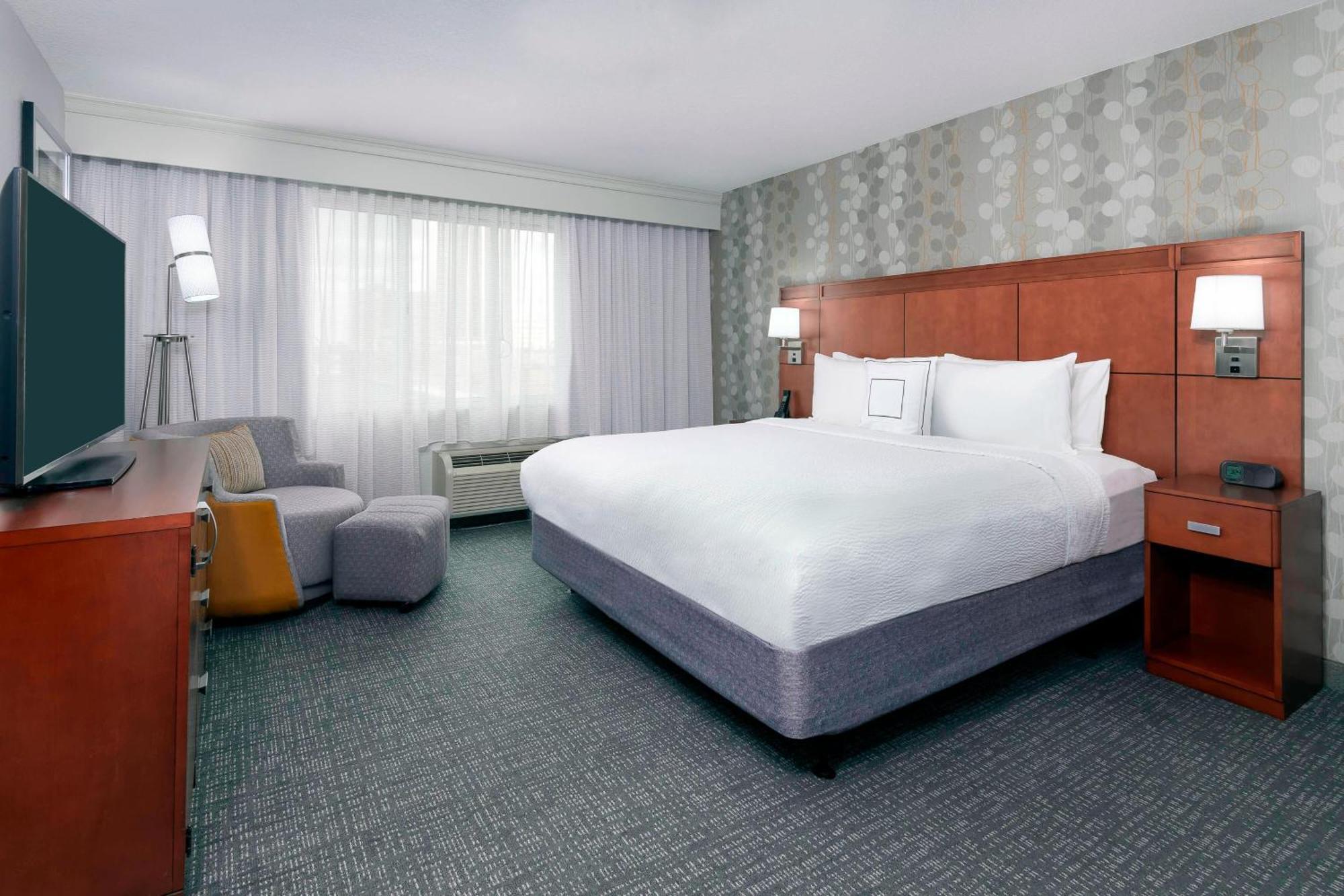 Courtyard Fort Wayne Downtown At Grand Wayne Convention Center Luaran gambar
