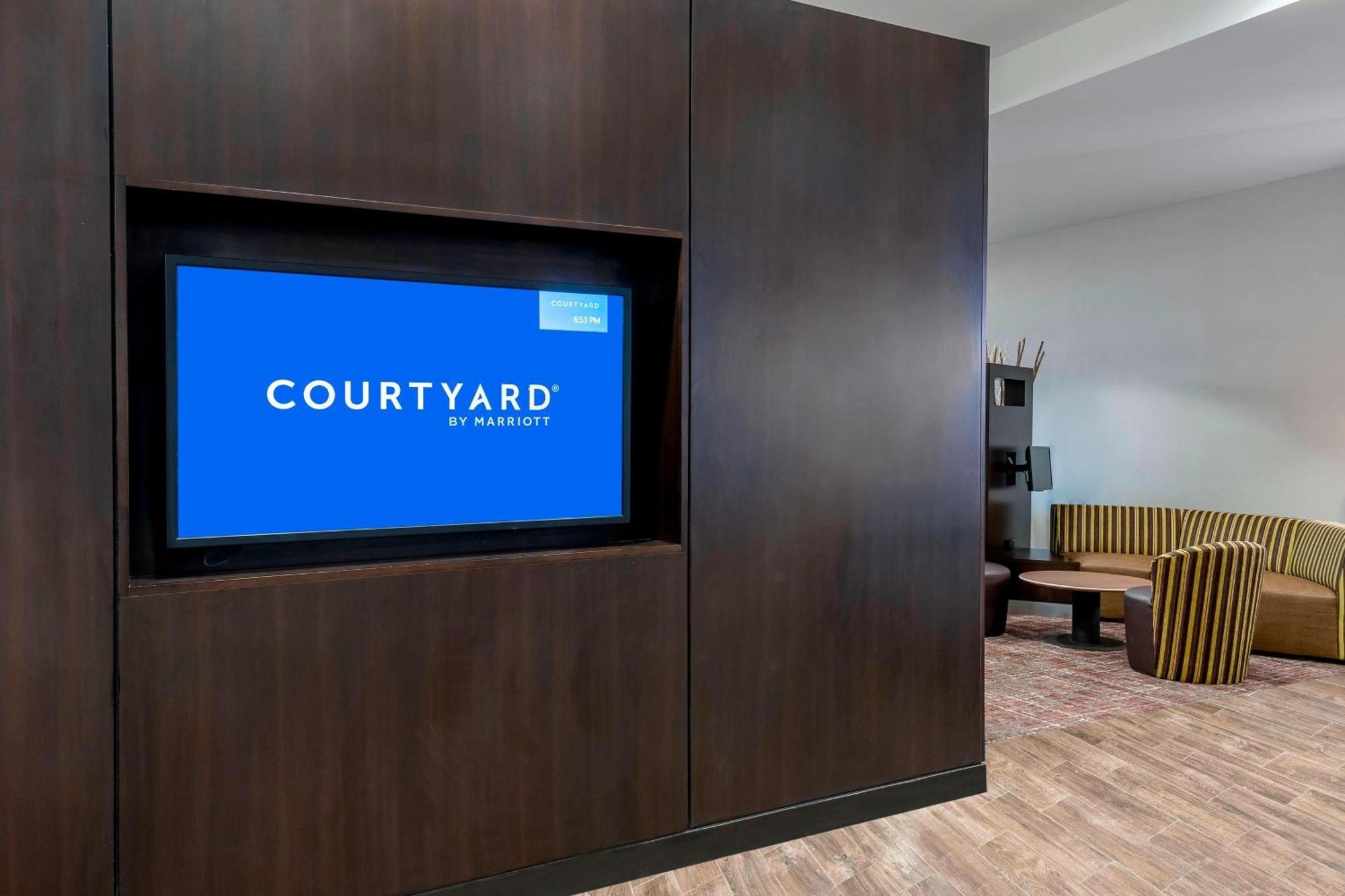 Courtyard Fort Wayne Downtown At Grand Wayne Convention Center Luaran gambar