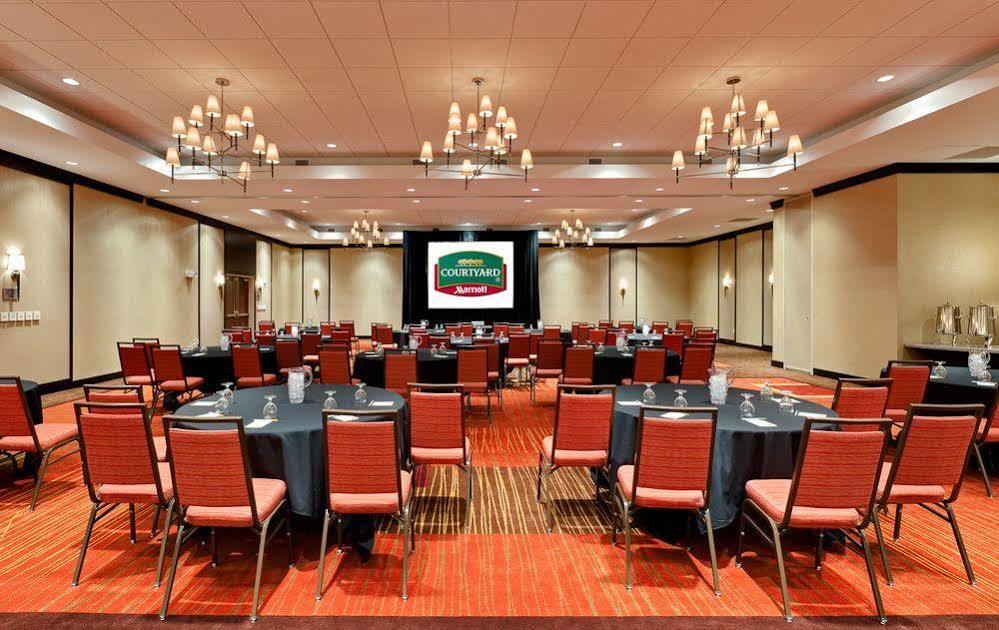 Courtyard Fort Wayne Downtown At Grand Wayne Convention Center Luaran gambar